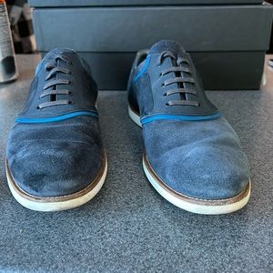 Blue suede Louis Vuitton dress shoes